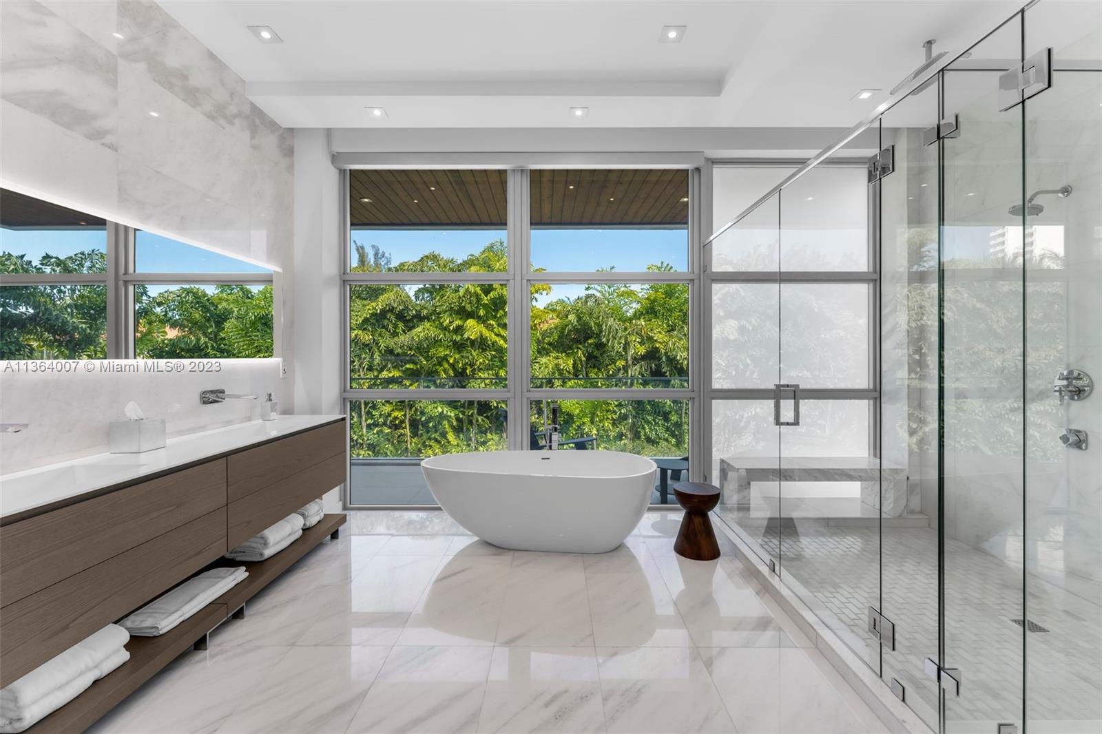 675 Golden Beach Dr, Golden Beach, FL, 33160 United States, 6 Bedrooms Bedrooms, ,7 BathroomsBathrooms,Residential,For Sale,Golden Beach Dr,A11364007