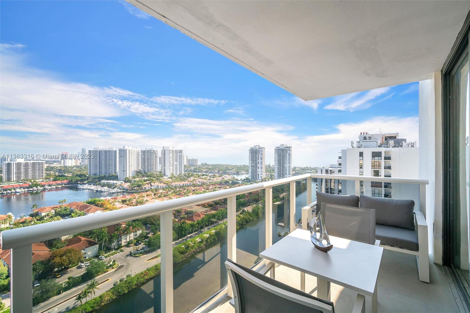 3625 Country Club Dr, Aventura, FL, 33180 United States, 2 Bedrooms Bedrooms, ,2 BathroomsBathrooms,Residential,For Sale,Country Club Dr,A11363316