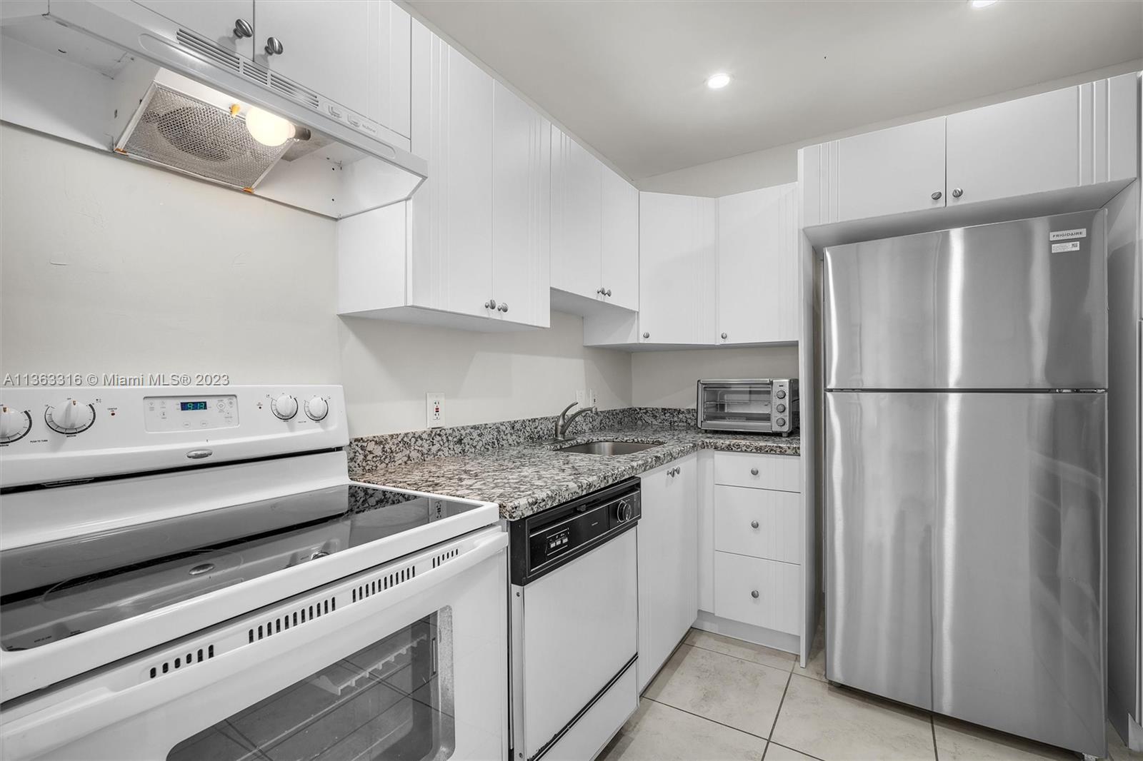 3625 Country Club Dr, Aventura, FL, 33180 United States, 2 Bedrooms Bedrooms, ,2 BathroomsBathrooms,Residential,For Sale,Country Club Dr,A11363316