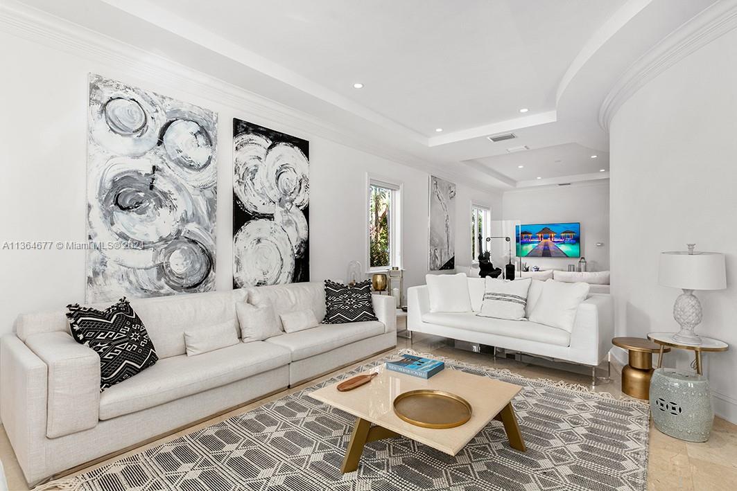 7701 Miami View Dr, North Bay Village, FL, 33141 United States, 5 Bedrooms Bedrooms, ,3 BathroomsBathrooms,Residential,For Sale,Miami View Dr,A11364677