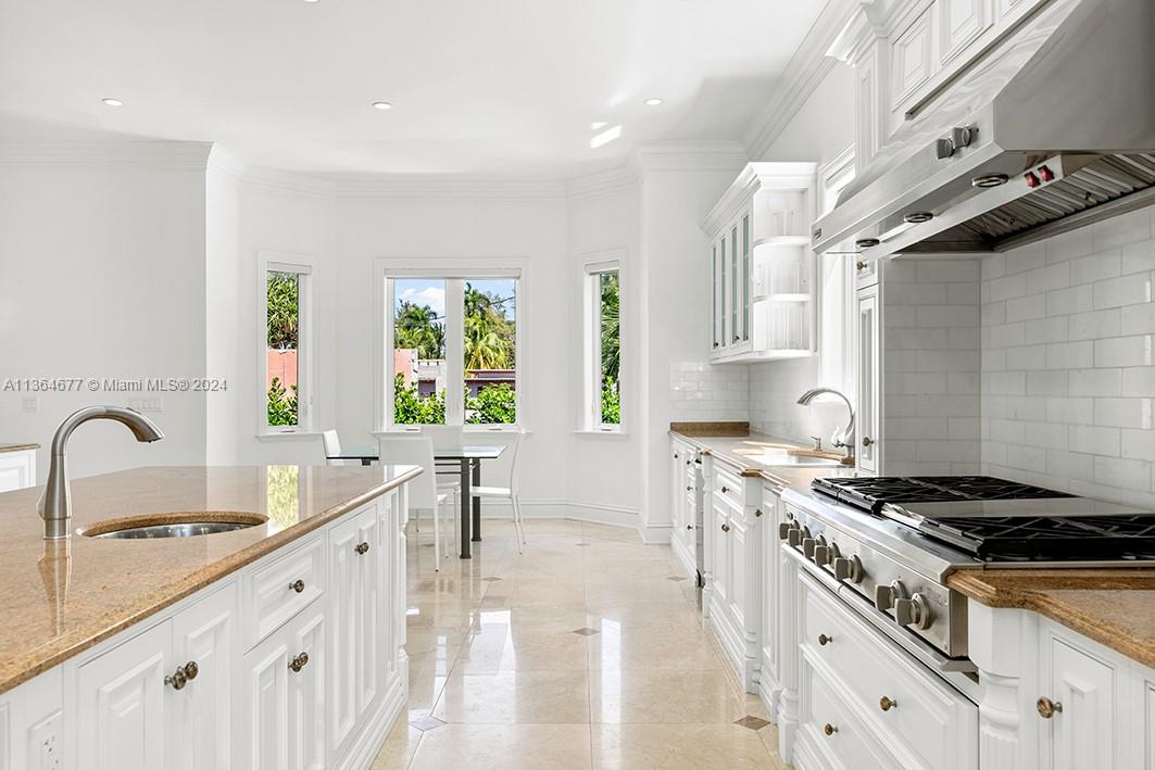 7701 Miami View Dr, North Bay Village, FL, 33141 United States, 5 Bedrooms Bedrooms, ,3 BathroomsBathrooms,Residential,For Sale,Miami View Dr,A11364677