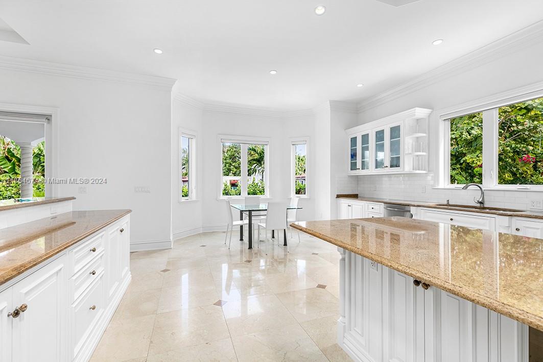 7701 Miami View Dr, North Bay Village, FL, 33141 United States, 5 Bedrooms Bedrooms, ,3 BathroomsBathrooms,Residential,For Sale,Miami View Dr,A11364677