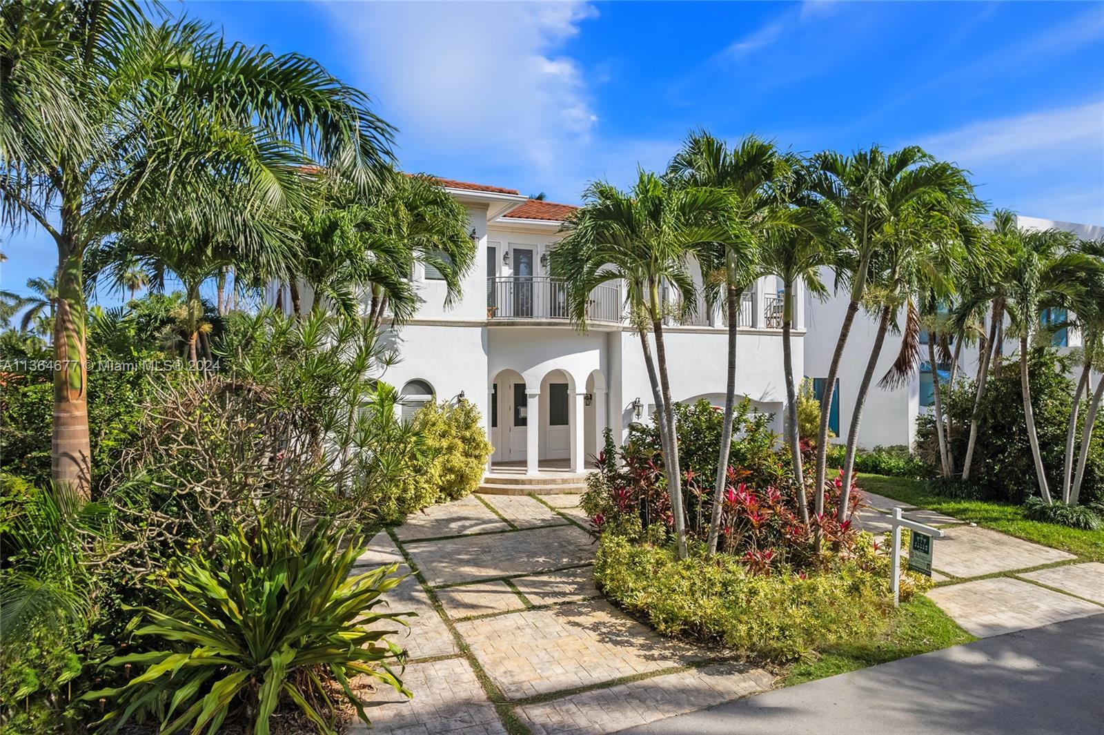 7701 Miami View Dr, North Bay Village, FL, 33141 United States, 5 Bedrooms Bedrooms, ,3 BathroomsBathrooms,Residential,For Sale,Miami View Dr,A11364677