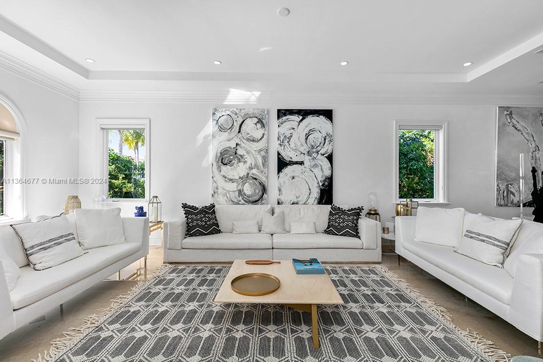 7701 Miami View Dr, North Bay Village, FL, 33141 United States, 5 Bedrooms Bedrooms, ,3 BathroomsBathrooms,Residential,For Sale,Miami View Dr,A11364677