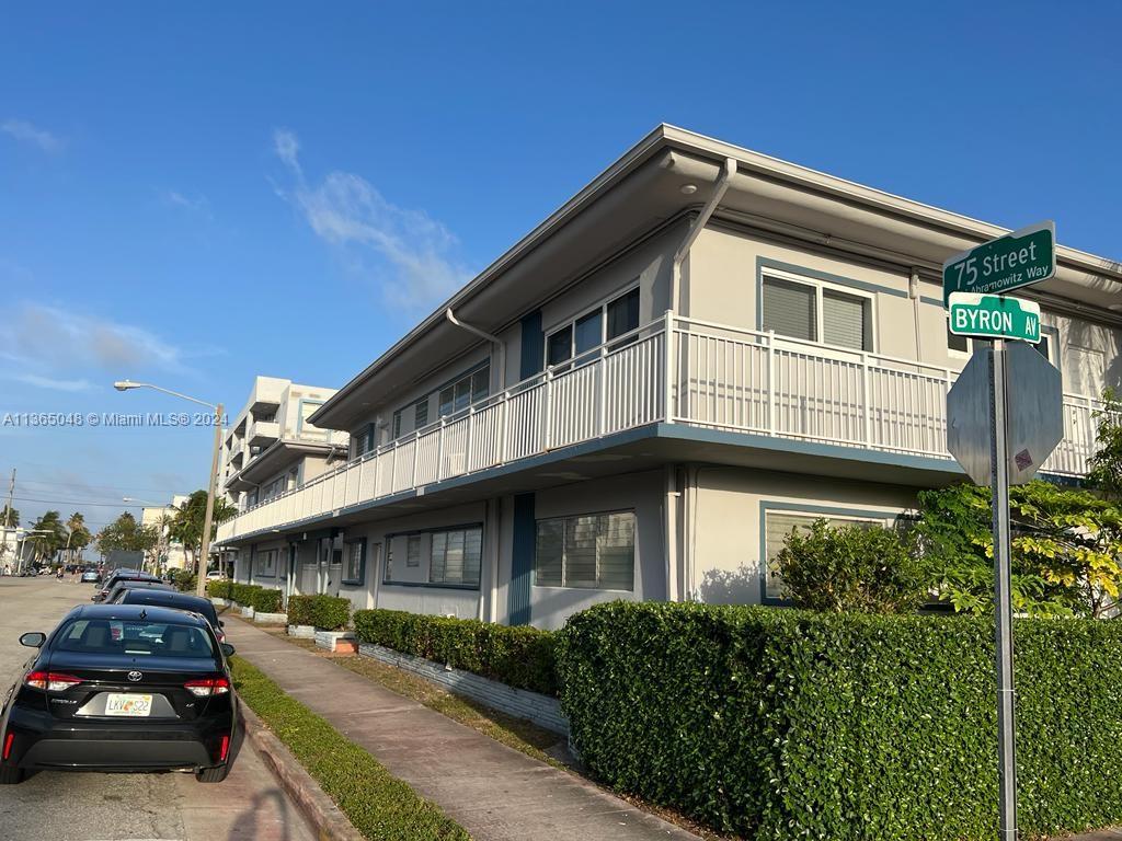 350 75th St 104, Miami Beach, Florida 33141, 1 Bedroom Bedrooms, ,1 BathroomBathrooms,Residentiallease,For Rent,350 75th St 104,A11365048