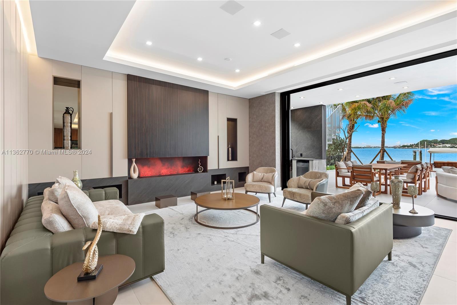 1785 Cleveland Rd, Miami Beach, Florida 33141, 6 Bedrooms Bedrooms, ,6 BathroomsBathrooms,Residential,For Sale,1785 Cleveland Rd,A11362770