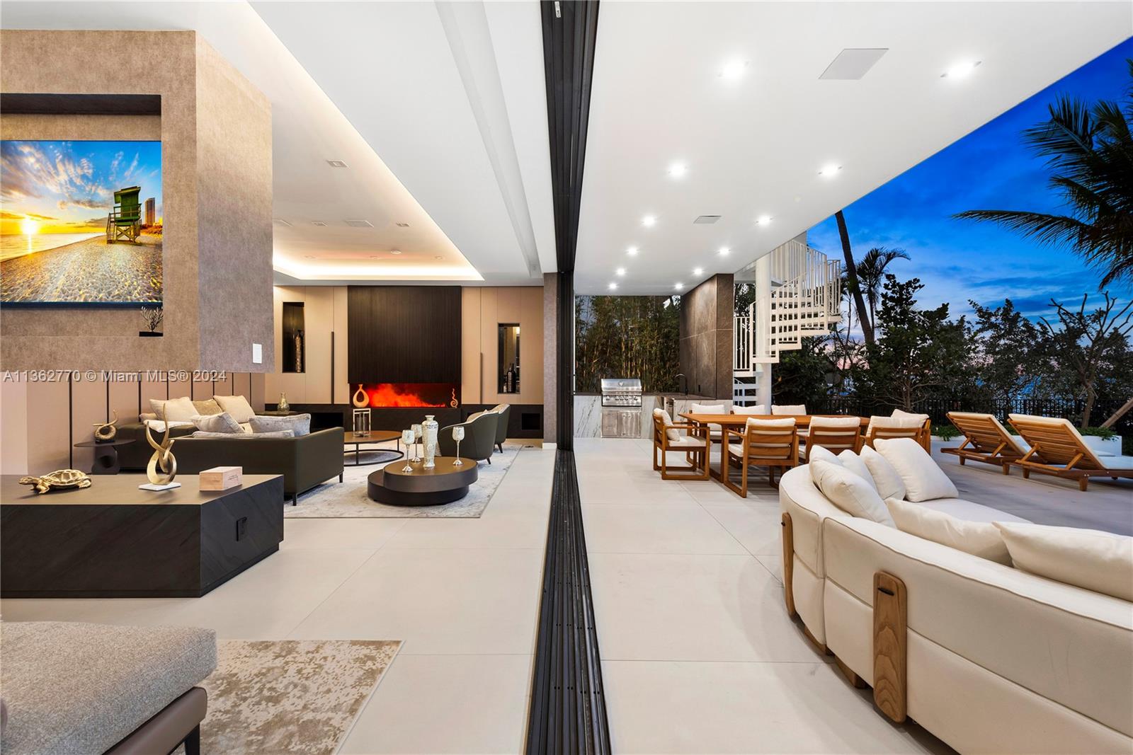 1785 Cleveland Rd, Miami Beach, Florida 33141, 6 Bedrooms Bedrooms, ,6 BathroomsBathrooms,Residential,For Sale,1785 Cleveland Rd,A11362770