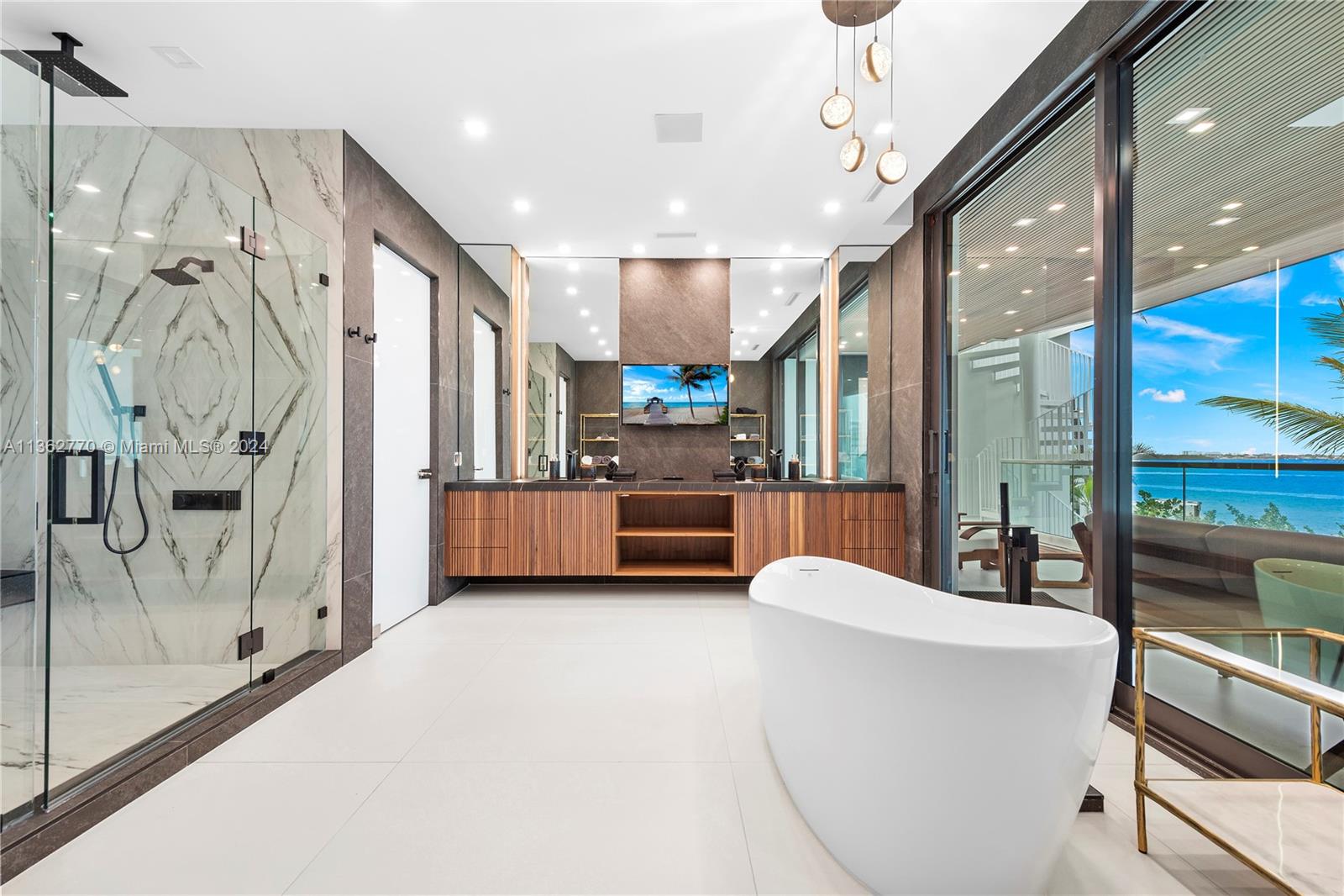 1785 Cleveland Rd, Miami Beach, Florida 33141, 6 Bedrooms Bedrooms, ,6 BathroomsBathrooms,Residential,For Sale,1785 Cleveland Rd,A11362770