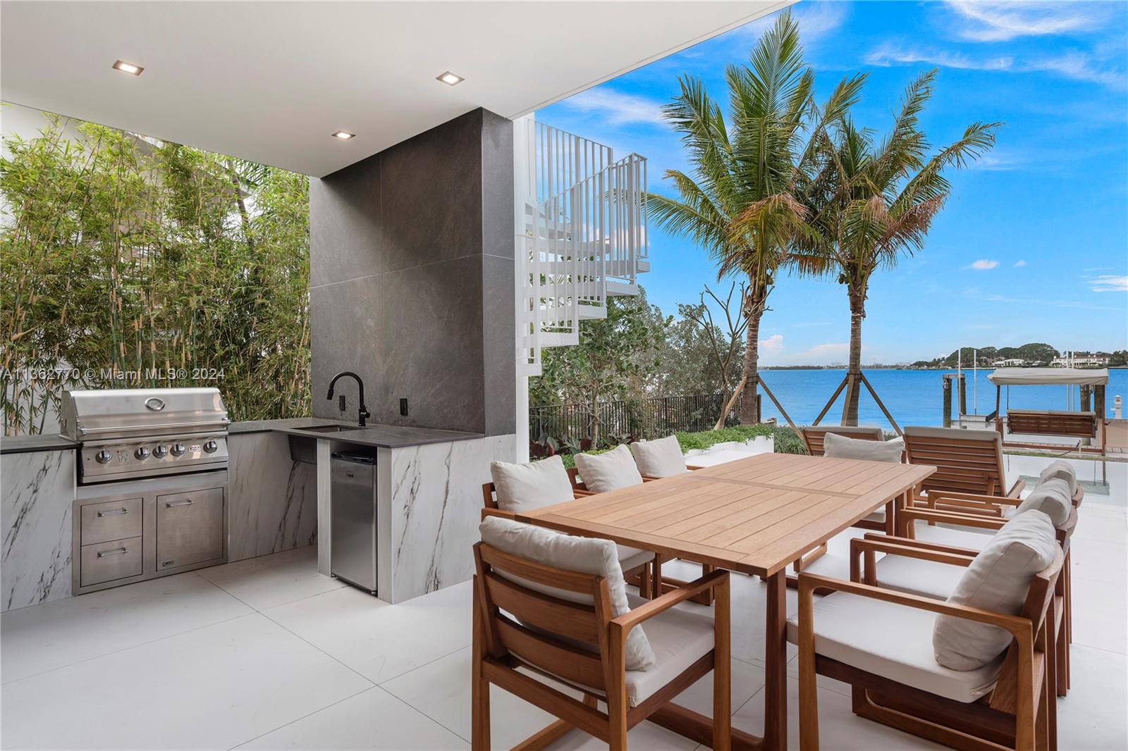 1785 Cleveland Rd, Miami Beach, Florida 33141, 6 Bedrooms Bedrooms, ,6 BathroomsBathrooms,Residential,For Sale,1785 Cleveland Rd,A11362770