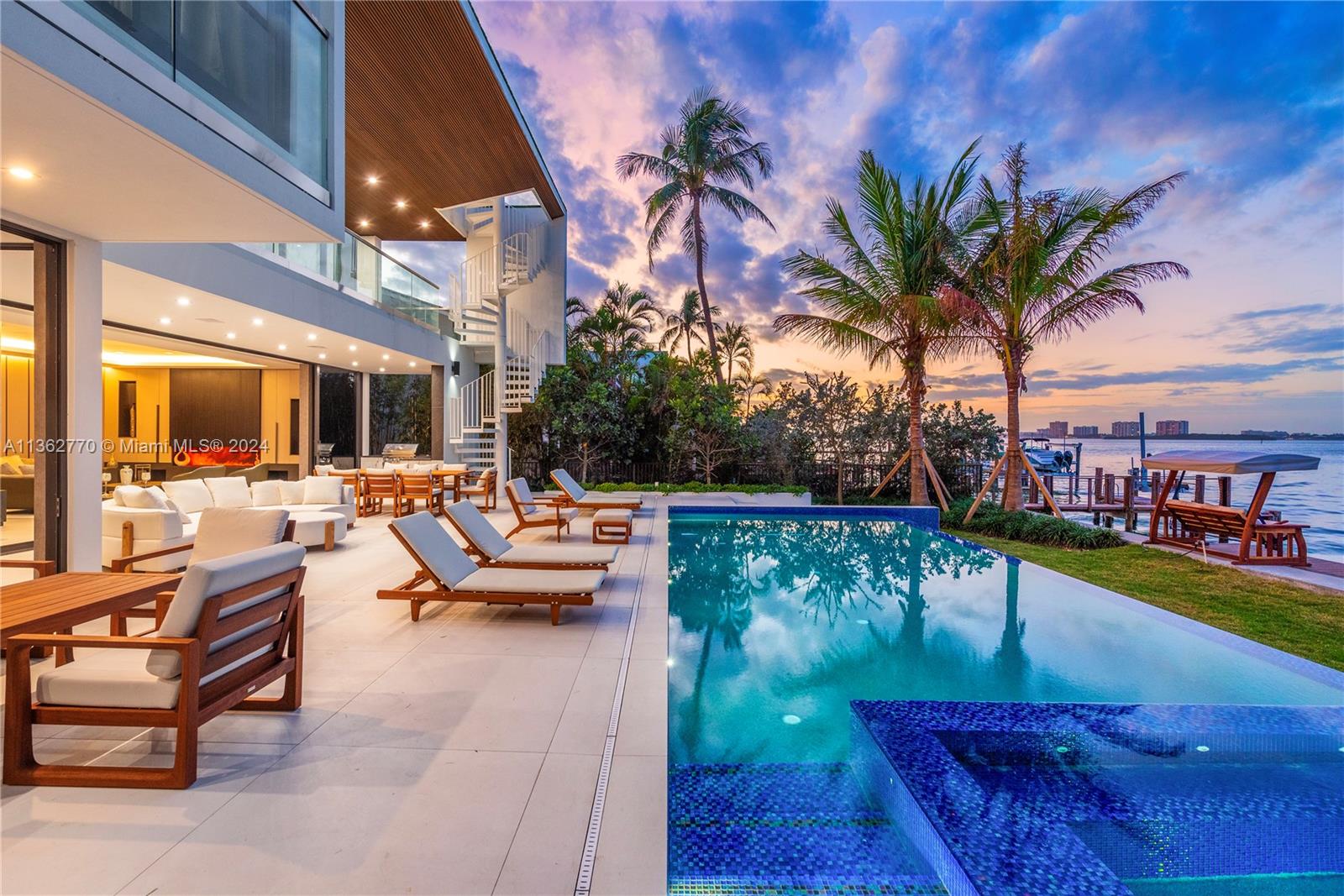 1785 Cleveland Rd, Miami Beach, Florida 33141, 6 Bedrooms Bedrooms, ,6 BathroomsBathrooms,Residential,For Sale,1785 Cleveland Rd,A11362770