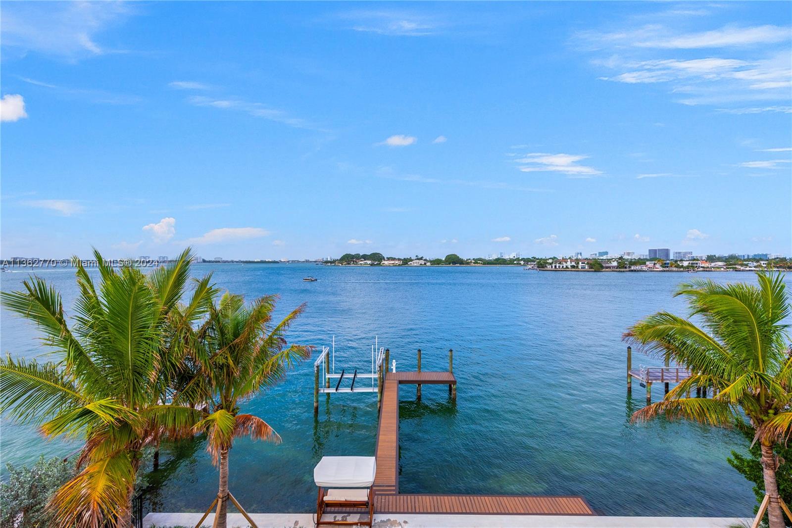 1785 Cleveland Rd, Miami Beach, Florida 33141, 6 Bedrooms Bedrooms, ,6 BathroomsBathrooms,Residential,For Sale,1785 Cleveland Rd,A11362770