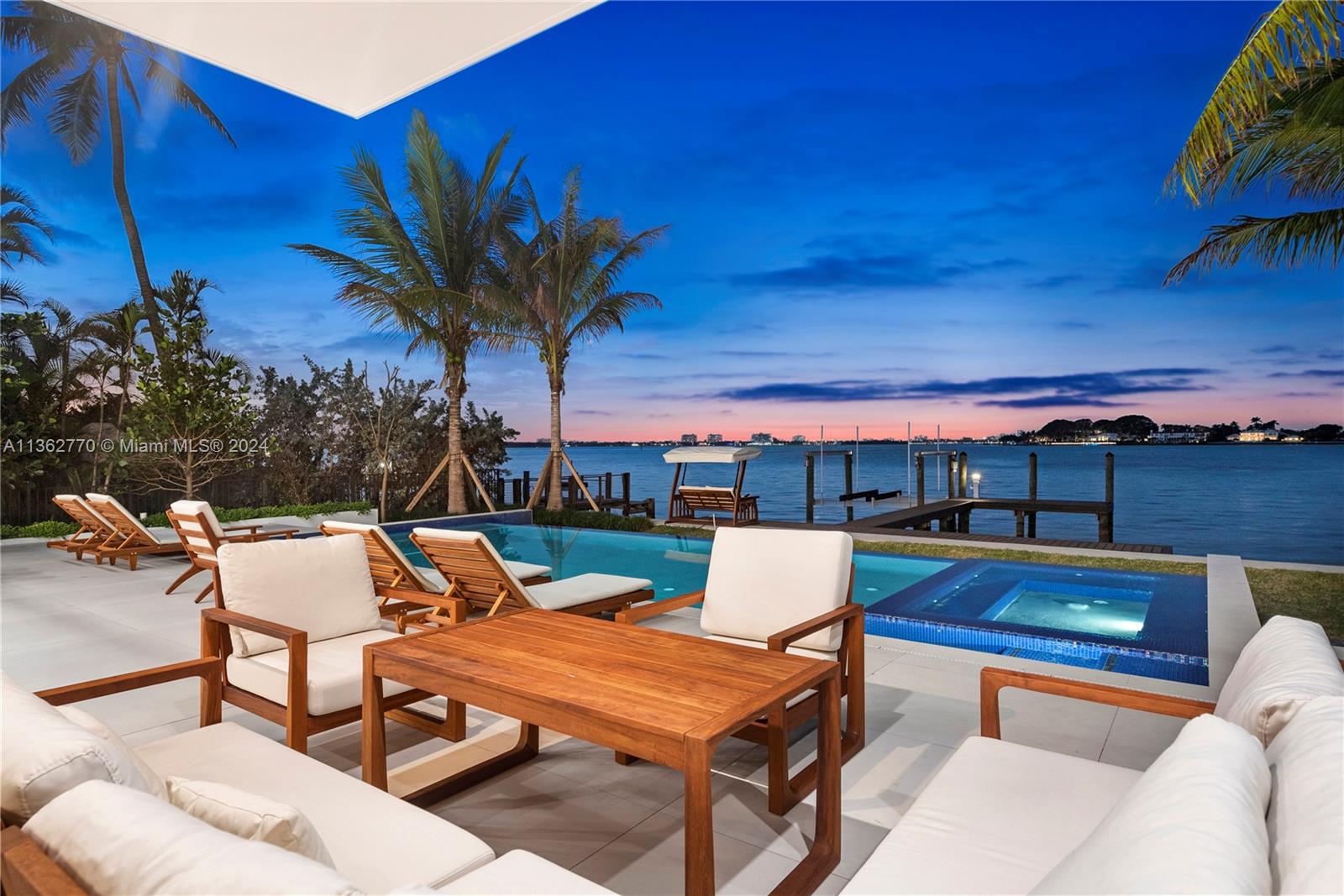 1785 Cleveland Rd, Miami Beach, Florida 33141, 6 Bedrooms Bedrooms, ,6 BathroomsBathrooms,Residential,For Sale,1785 Cleveland Rd,A11362770