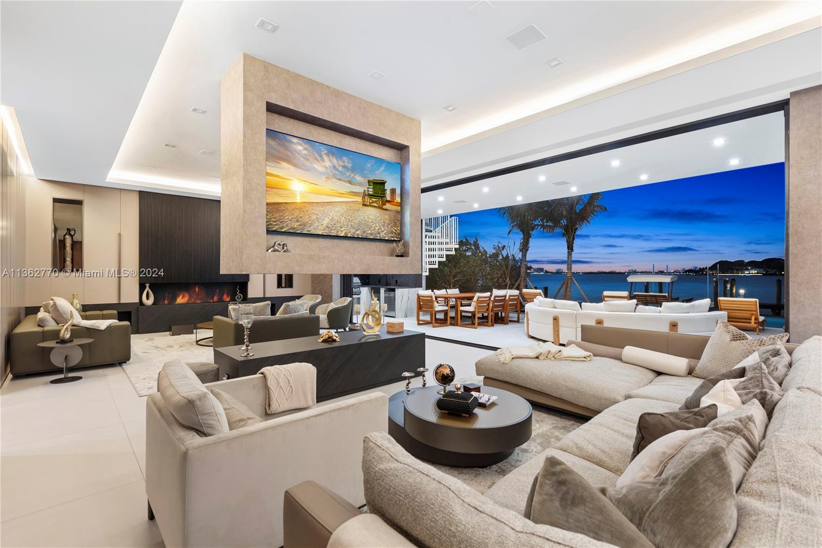 1785 Cleveland Rd, Miami Beach, Florida 33141, 6 Bedrooms Bedrooms, ,6 BathroomsBathrooms,Residential,For Sale,1785 Cleveland Rd,A11362770