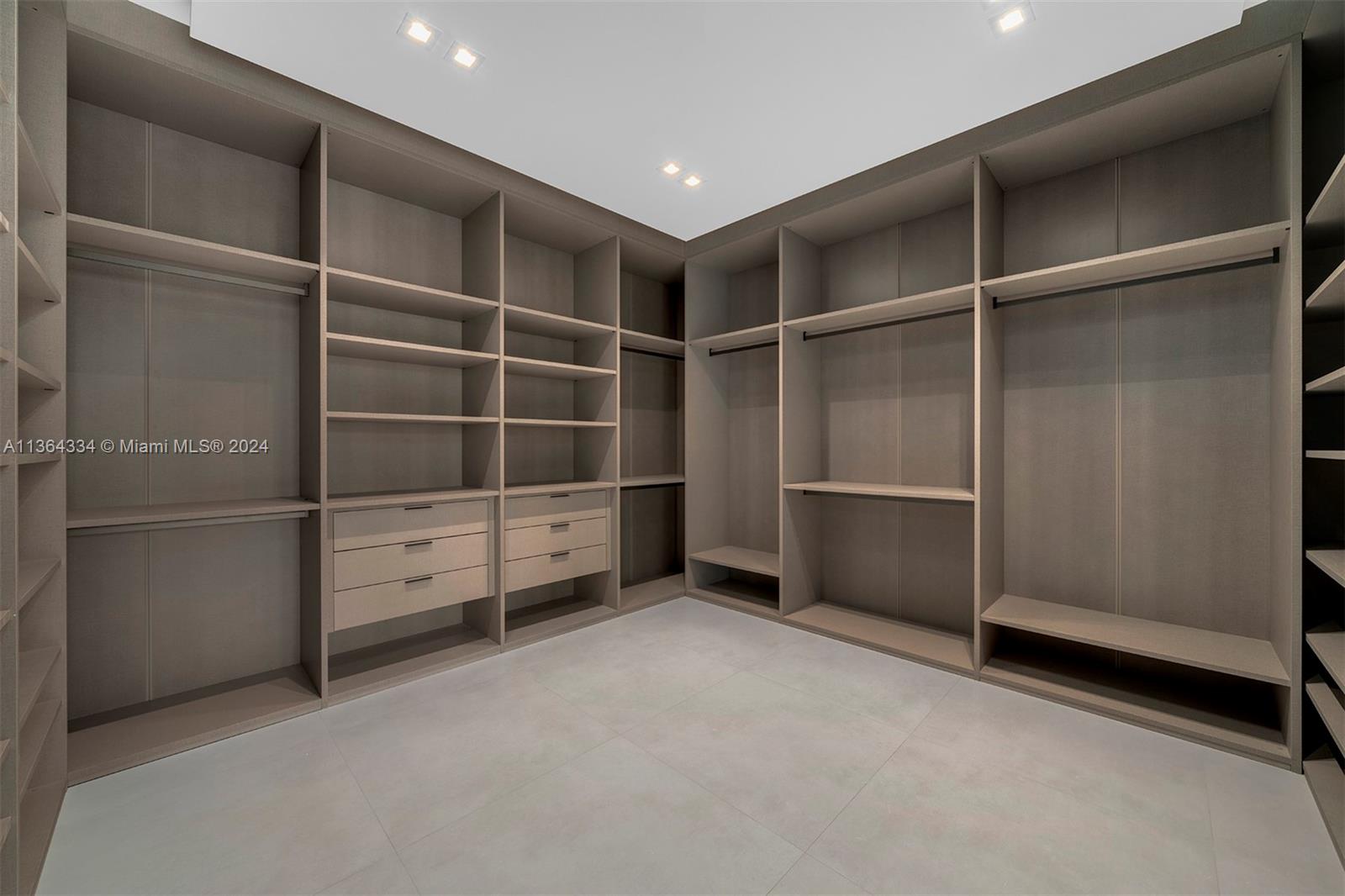 12500 64th Ave, Pinecrest, FL, 33156 United States, 7 Bedrooms Bedrooms, ,8 BathroomsBathrooms,Residential,For Sale,64th Ave,A11364334