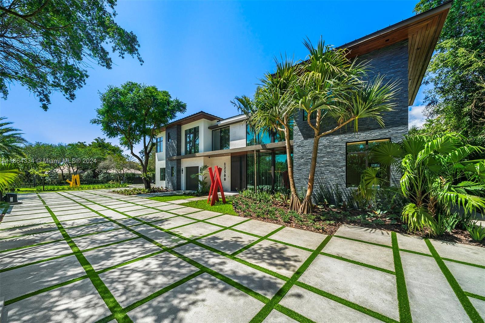 12500 64th Ave, Pinecrest, FL, 33156 United States, 7 Bedrooms Bedrooms, ,8 BathroomsBathrooms,Residential,For Sale,64th Ave,A11364334