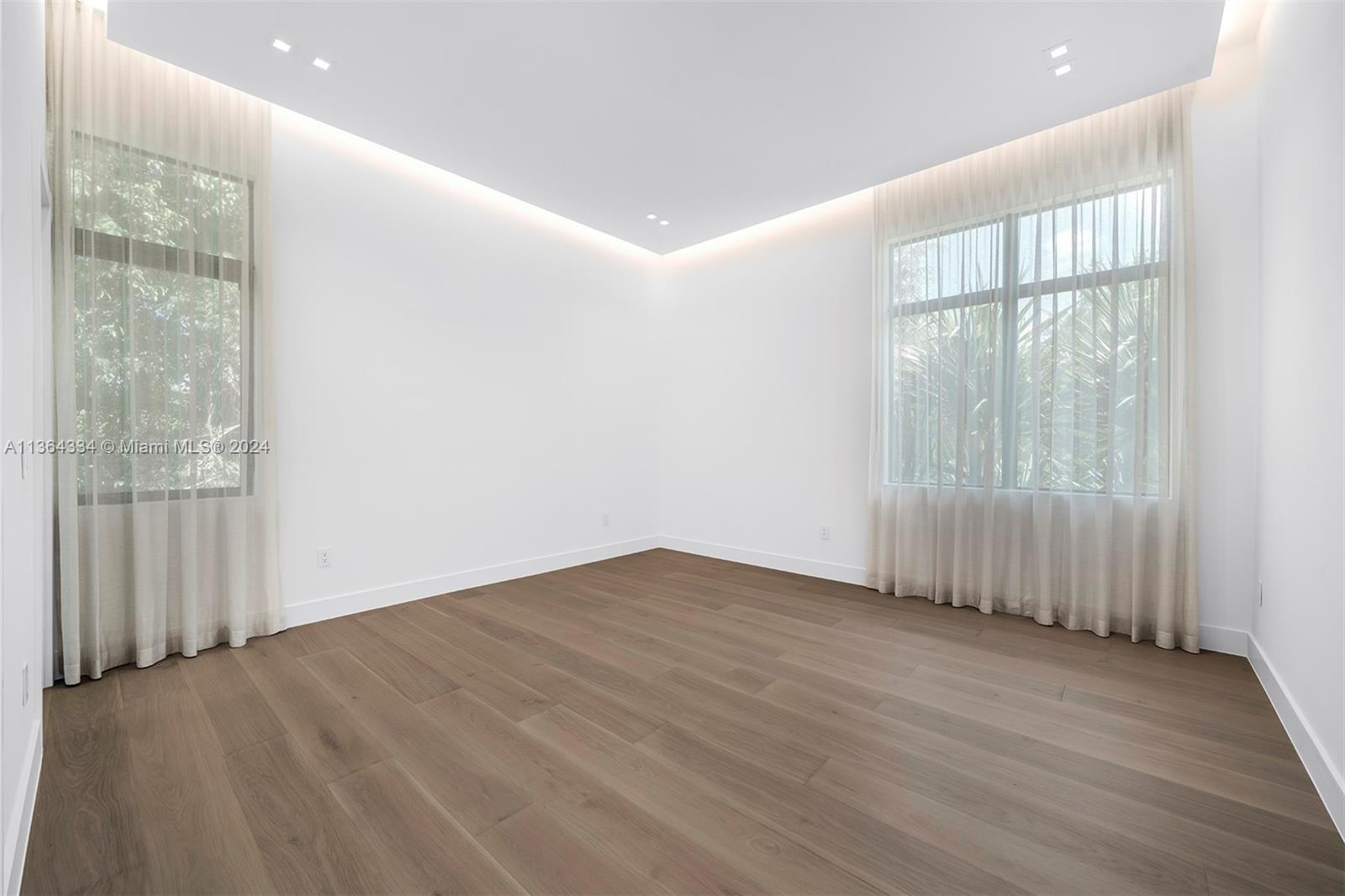 12500 64th Ave, Pinecrest, FL, 33156 United States, 7 Bedrooms Bedrooms, ,8 BathroomsBathrooms,Residential,For Sale,64th Ave,A11364334