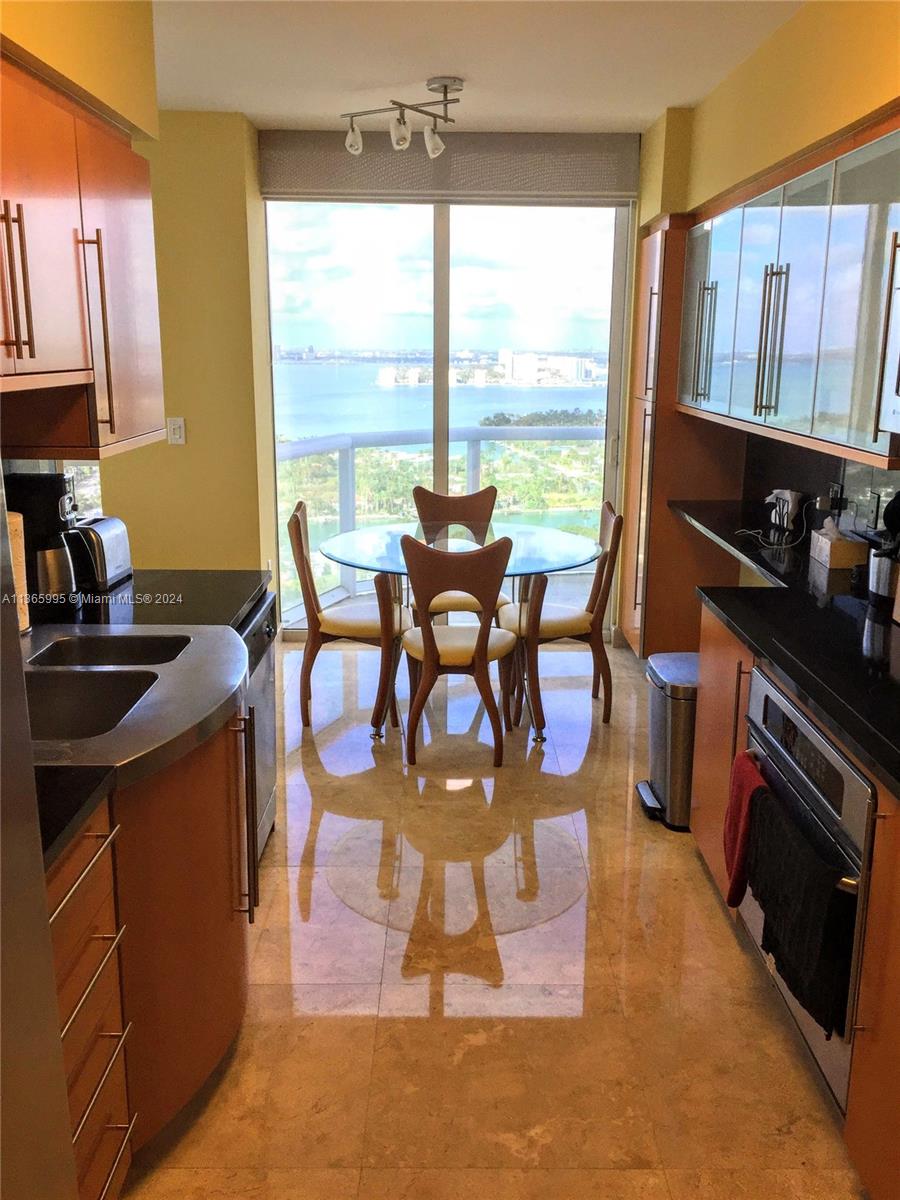 6365 COLLINS AV 3407, Miami Beach, Florida 33141, 2 Bedrooms Bedrooms, ,2 BathroomsBathrooms,Residentiallease,For Rent,6365 COLLINS AV 3407,A11365995