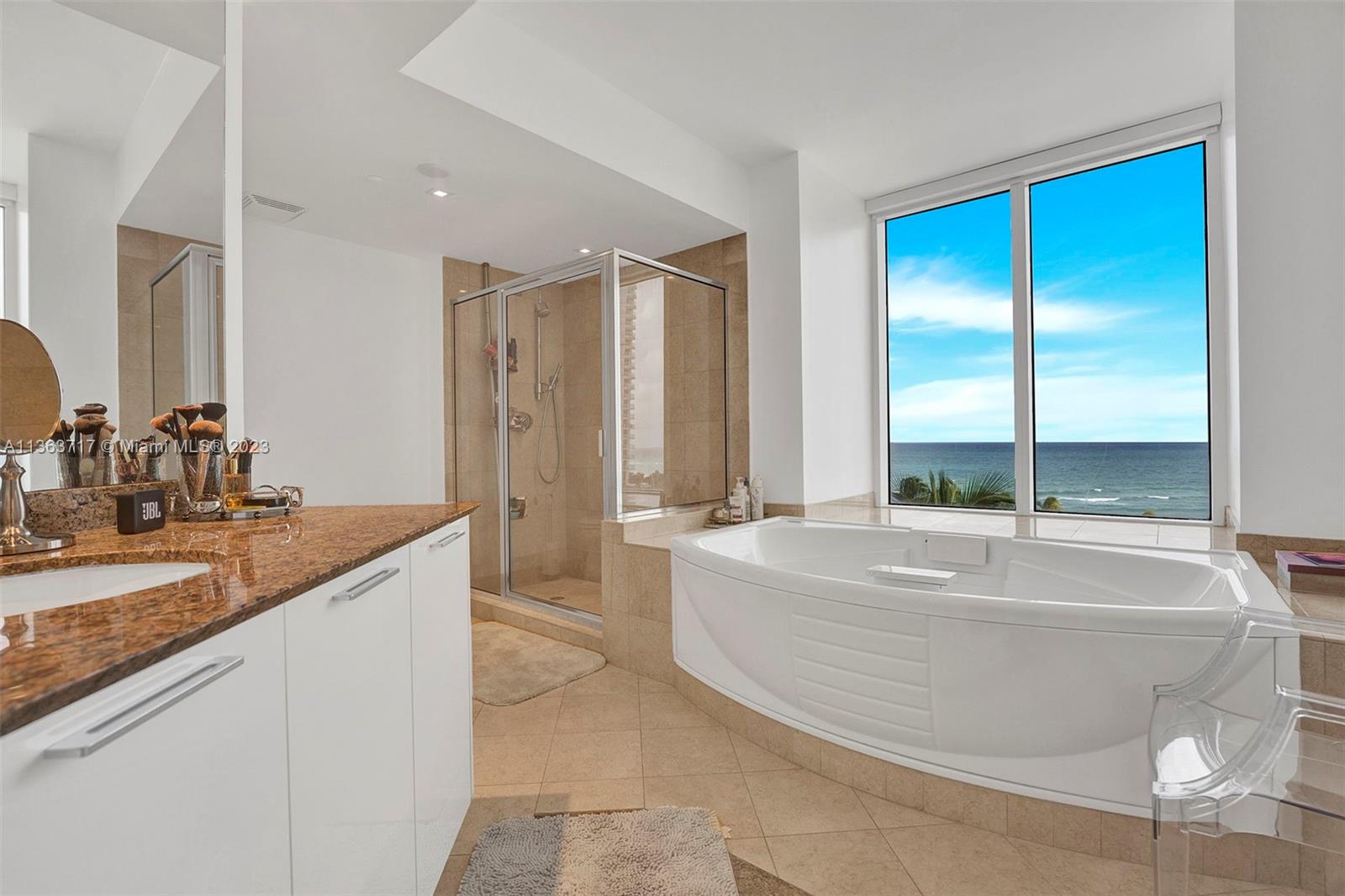 18911 Collins Ave, Sunny Isles Beach, FL, 33160 United States, 3 Bedrooms Bedrooms, ,4 BathroomsBathrooms,Residential,For Sale,Collins Ave,A11363717