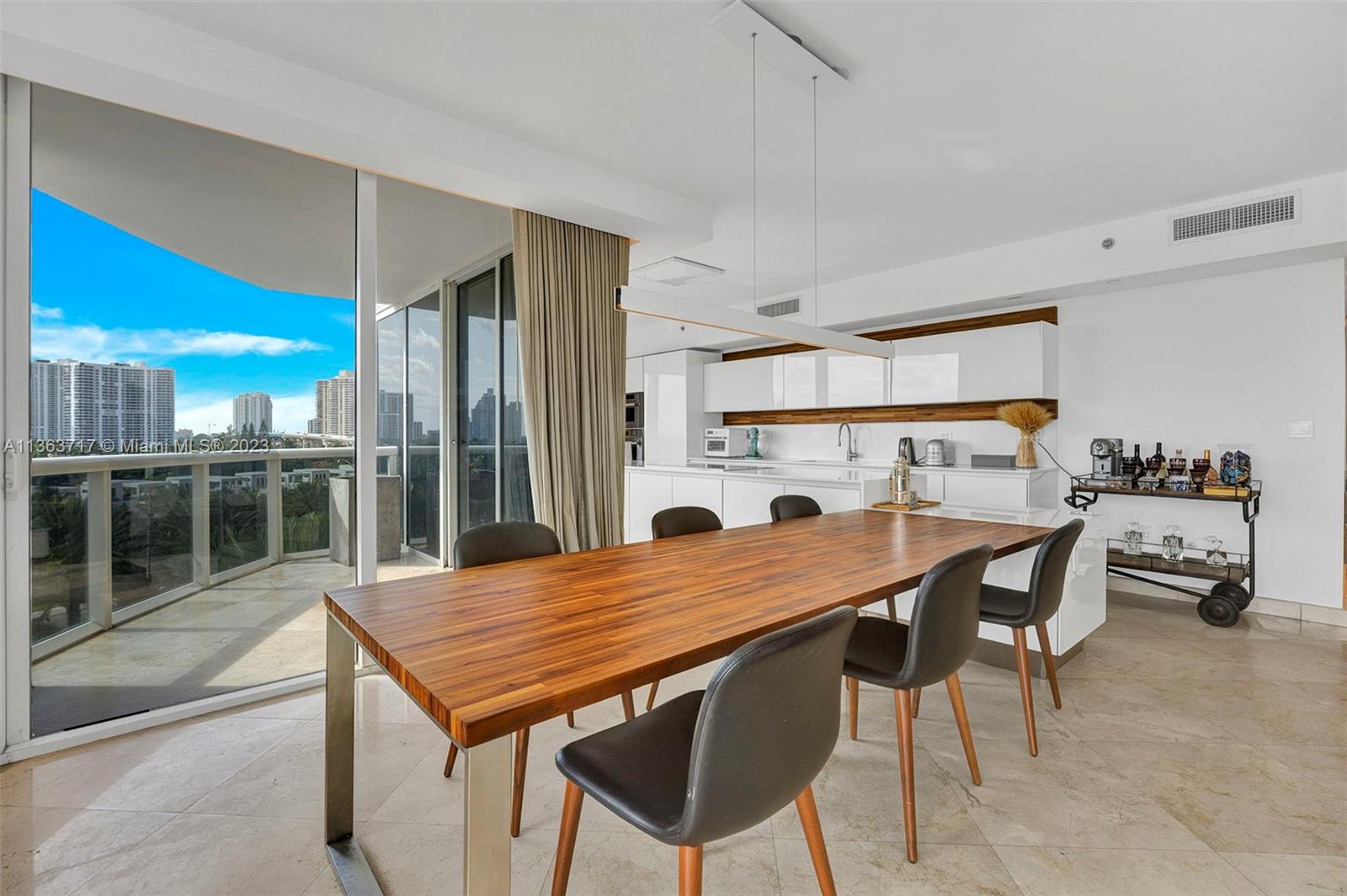 18911 Collins Ave, Sunny Isles Beach, FL, 33160 United States, 3 Bedrooms Bedrooms, ,4 BathroomsBathrooms,Residential,For Sale,Collins Ave,A11363717