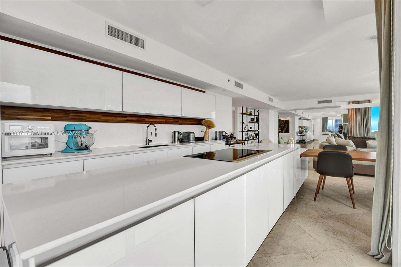 18911 Collins Ave, Sunny Isles Beach, FL, 33160 United States, 3 Bedrooms Bedrooms, ,4 BathroomsBathrooms,Residential,For Sale,Collins Ave,A11363717