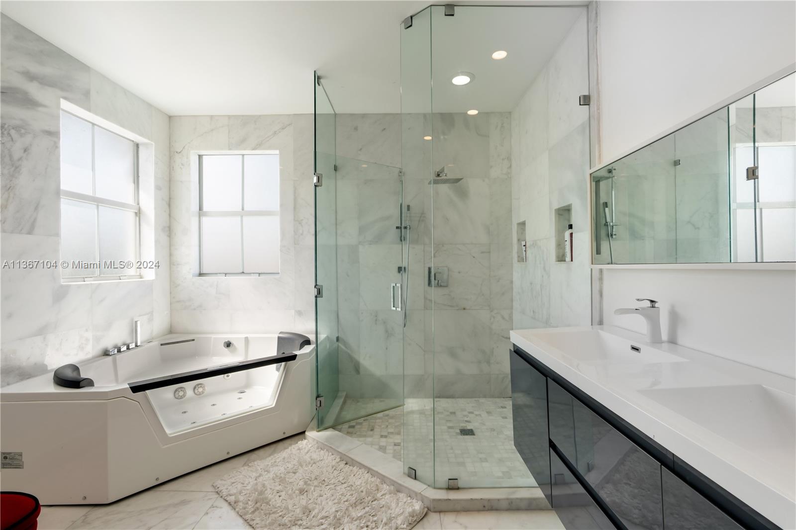 16431 SW 58th Ter, Miami, Florida 33193, 4 Bedrooms Bedrooms, ,3 BathroomsBathrooms,Residential,For Sale,16431 SW 58th Ter,A11367104