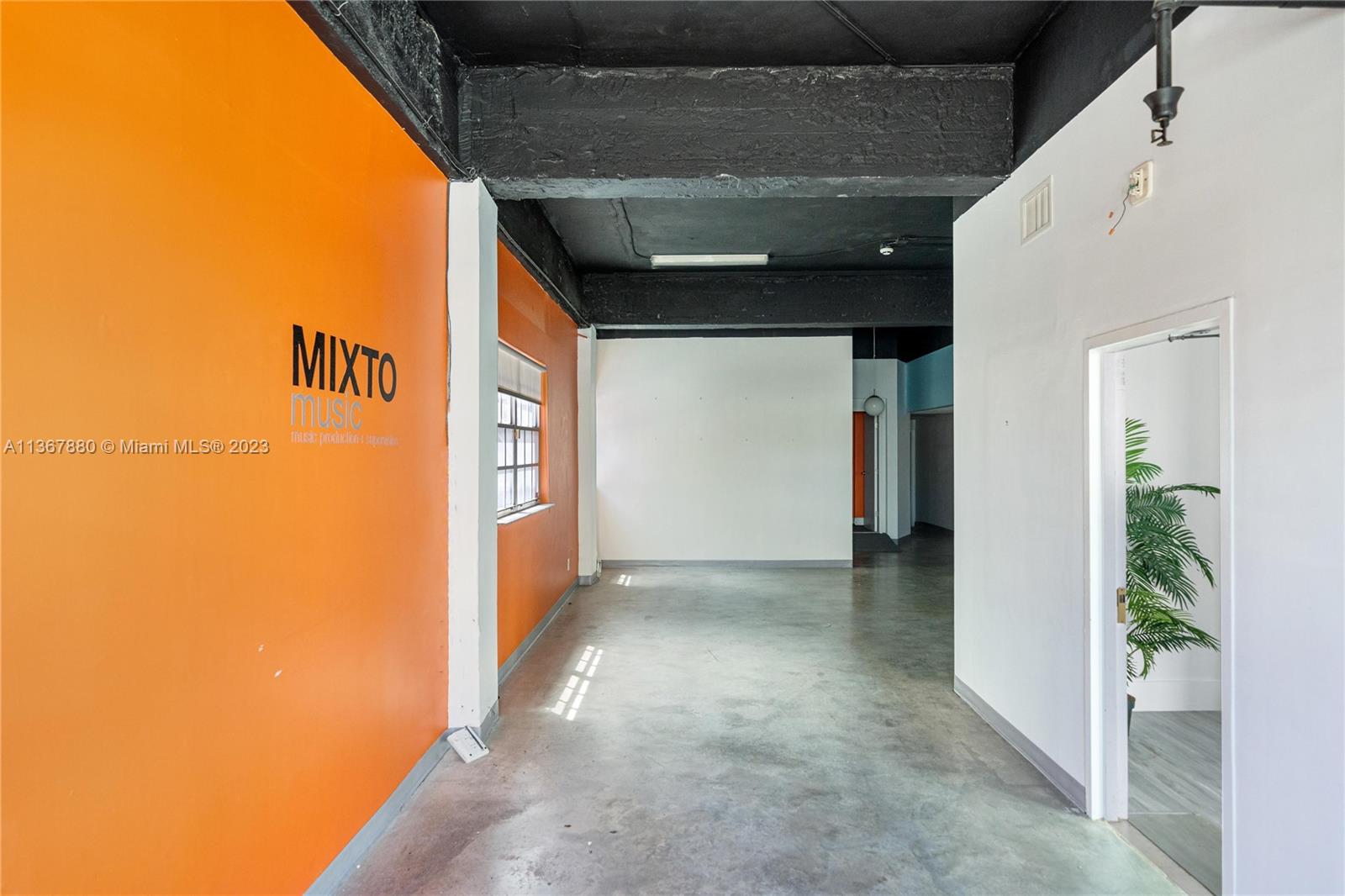 2100 W Flagler St, Miami, Florida 33135, ,Commercialsale,For Sale,2100 W Flagler St,A11367880