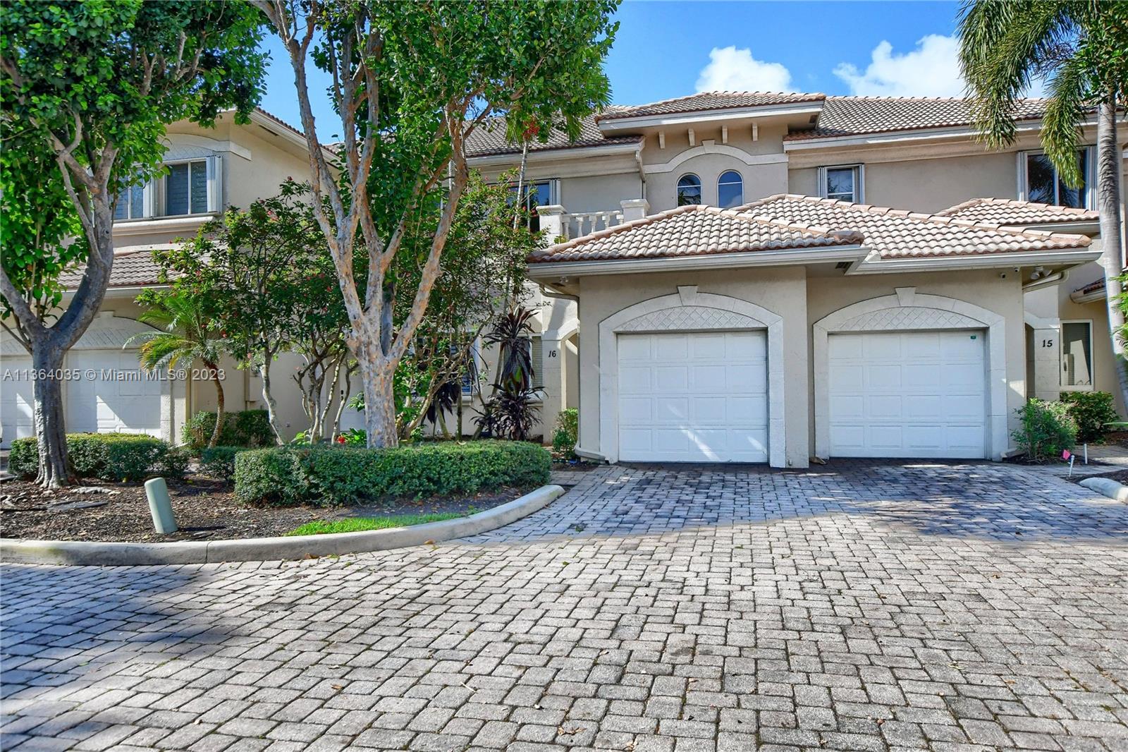 23 Royal Palm Way 16, Boca Raton, FL 33432