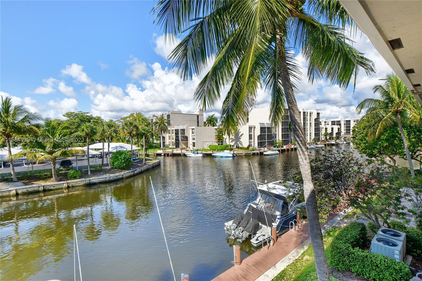 23 Royal Palm Way 16, Boca Raton, FL 33432, 3 Bedrooms Bedrooms, ,2 BathroomsBathrooms,Residential,For Sale,Royal Palm Way,A11364035