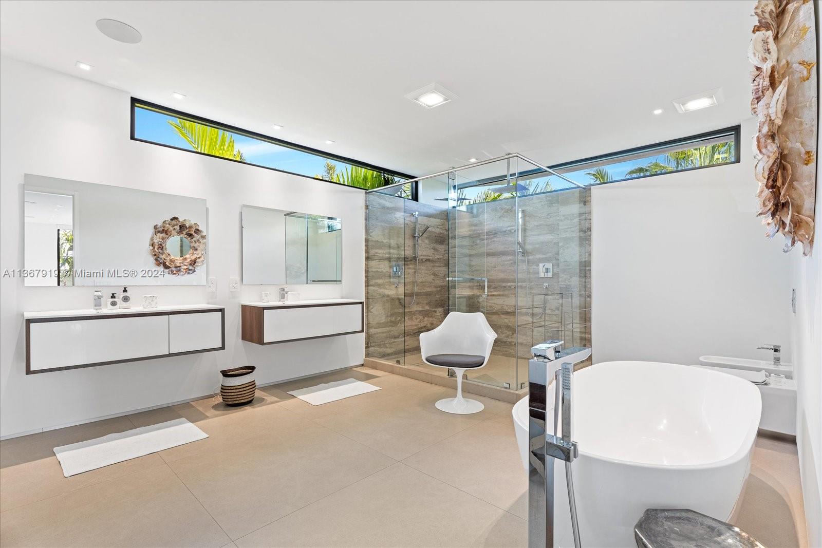 247 Palm Ave, Miami Beach, Florida 33139, 4 Bedrooms Bedrooms, ,4 BathroomsBathrooms,Residentiallease,For Rent,247 Palm Ave,A11367919