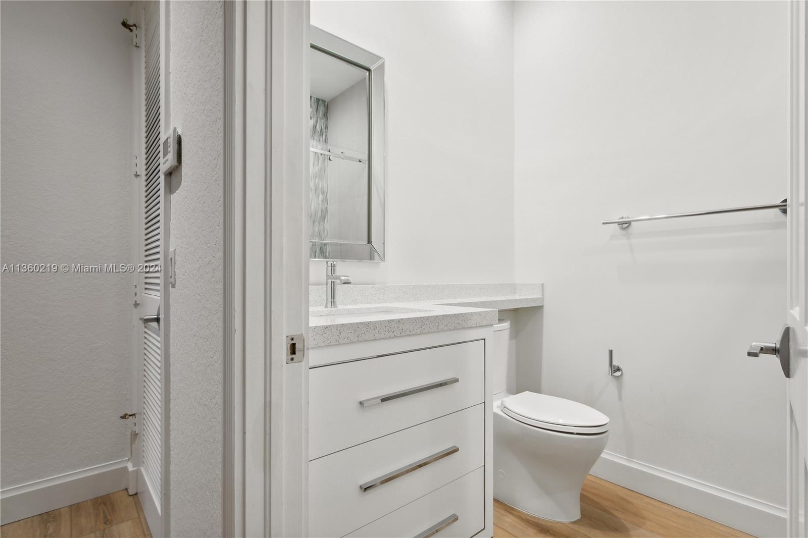 Additional / bonus room full bath