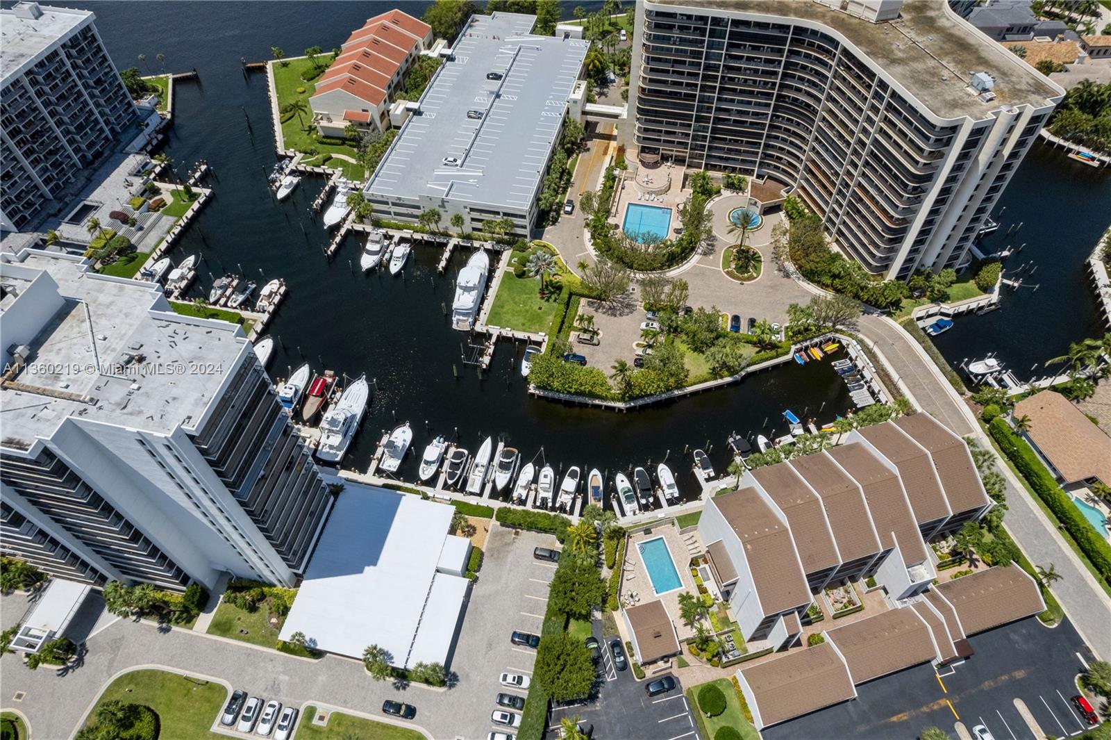 Boca Highland private tennis courts