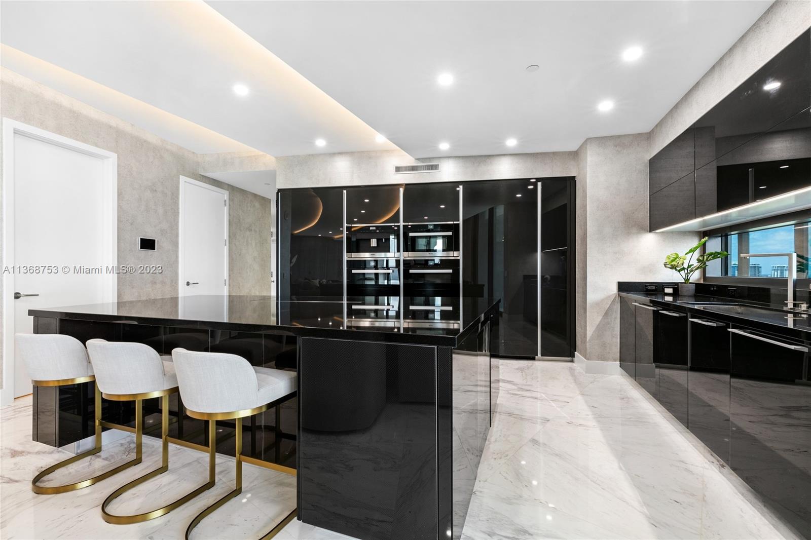18555 Collins Ave 2005, Sunny Isles Beach, Florida 33160, 3 Bedrooms Bedrooms, ,4 BathroomsBathrooms,Residential,For Sale,18555 Collins Ave 2005,A11368753