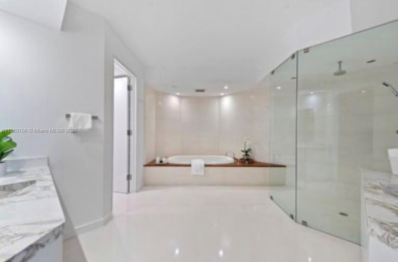 799 Crandon Blvd, Key Biscayne, FL, 33149 United States, 4 Bedrooms Bedrooms, ,5 BathroomsBathrooms,Residential,For Sale,Crandon Blvd,A11369156