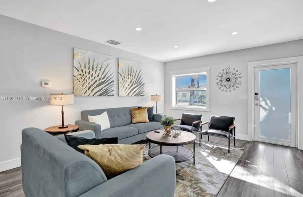 1431 Dewey St, Hollywood, Florida 33020, 6 Bedrooms Bedrooms, ,5 BathroomsBathrooms,Residential,For Sale,1431 Dewey St,A11369216