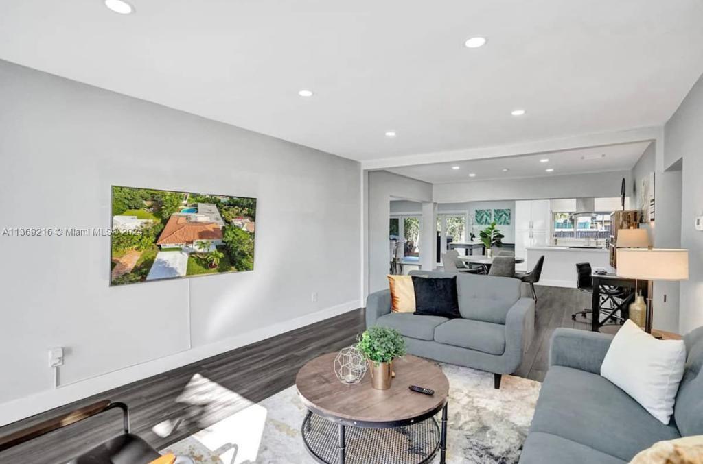 1431 Dewey St, Hollywood, Florida 33020, 6 Bedrooms Bedrooms, ,5 BathroomsBathrooms,Residential,For Sale,1431 Dewey St,A11369216