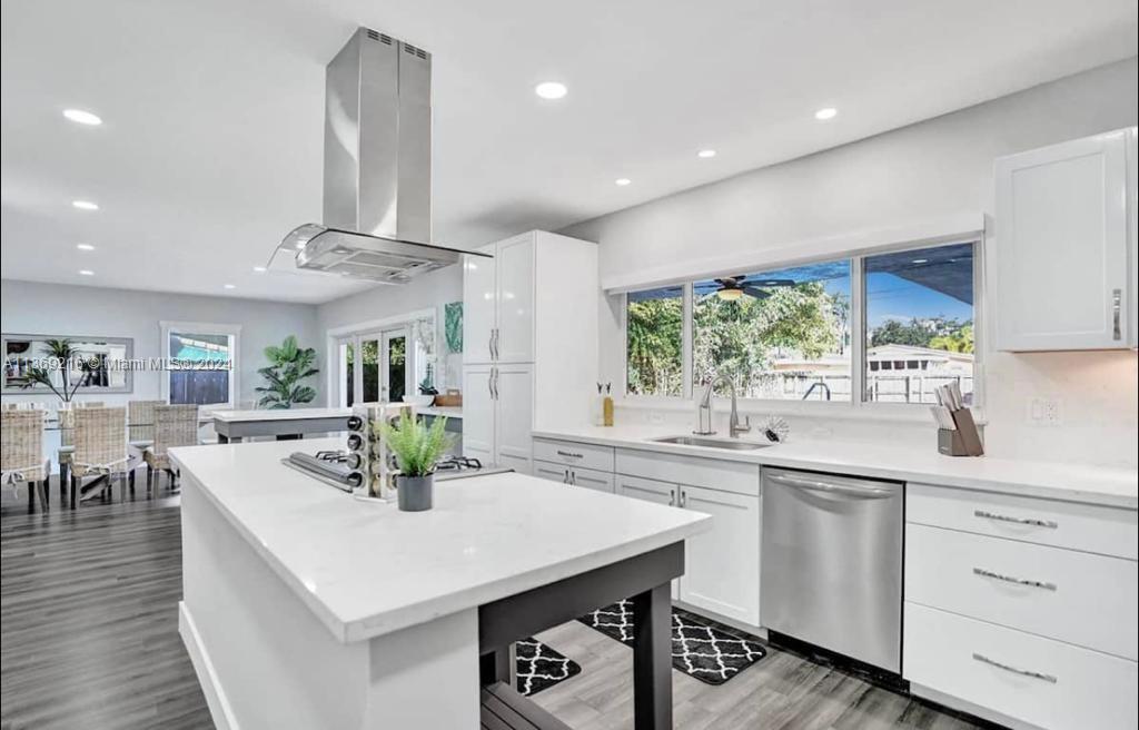 1431 Dewey St, Hollywood, Florida 33020, 6 Bedrooms Bedrooms, ,5 BathroomsBathrooms,Residential,For Sale,1431 Dewey St,A11369216