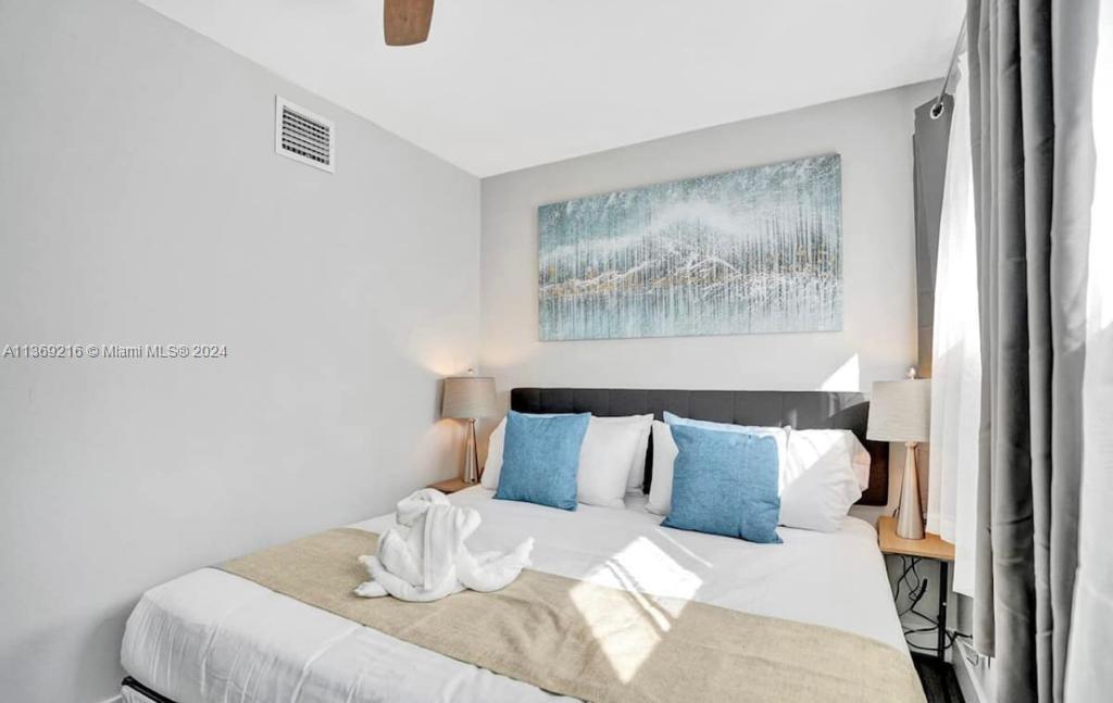 1431 Dewey St, Hollywood, Florida 33020, 6 Bedrooms Bedrooms, ,5 BathroomsBathrooms,Residential,For Sale,1431 Dewey St,A11369216