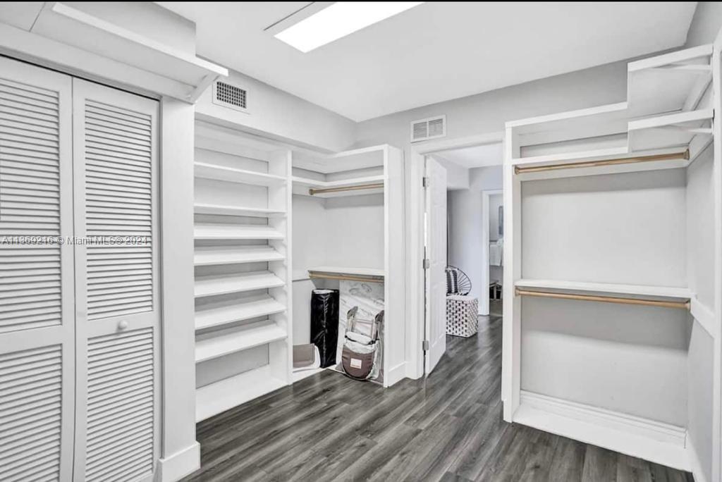 1431 Dewey St, Hollywood, Florida 33020, 6 Bedrooms Bedrooms, ,5 BathroomsBathrooms,Residential,For Sale,1431 Dewey St,A11369216