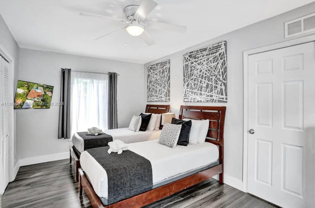 1431 Dewey St, Hollywood, Florida 33020, 6 Bedrooms Bedrooms, ,5 BathroomsBathrooms,Residential,For Sale,1431 Dewey St,A11369216