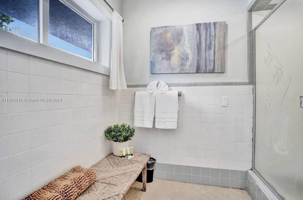 1431 Dewey St, Hollywood, Florida 33020, 6 Bedrooms Bedrooms, ,5 BathroomsBathrooms,Residential,For Sale,1431 Dewey St,A11369216