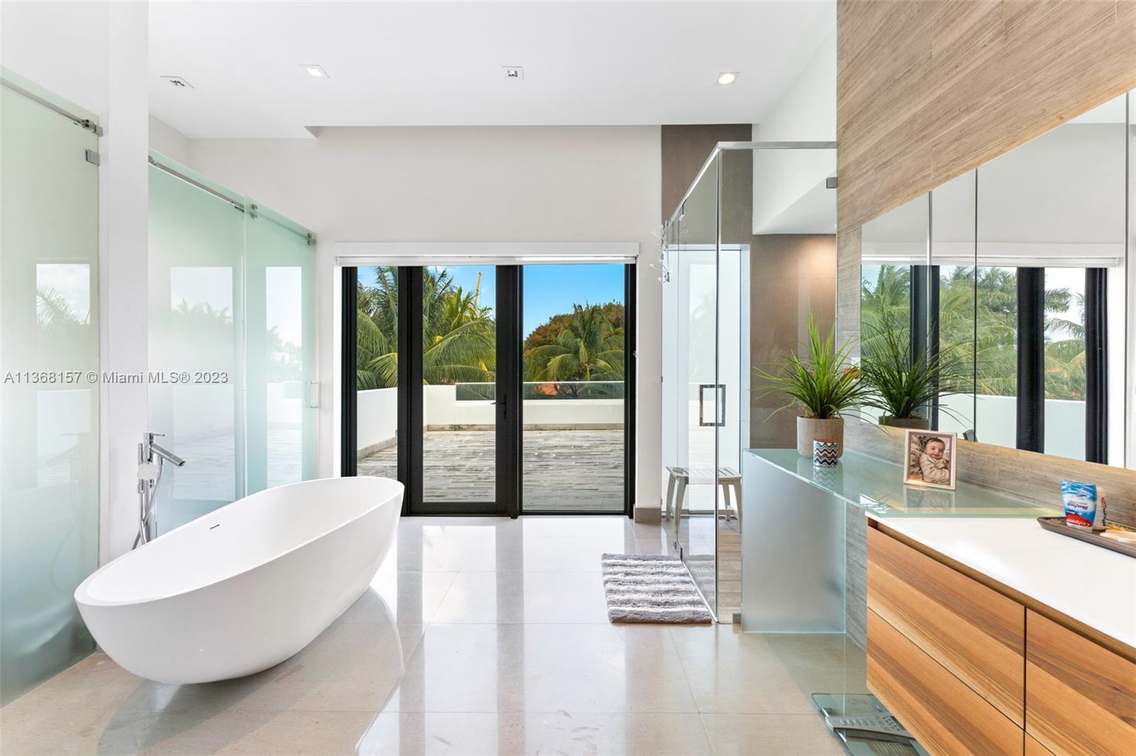 364 Golden Beach Dr, Golden Beach, FL, 33160 United States, 6 Bedrooms Bedrooms, ,6 BathroomsBathrooms,Residential,For Sale,Golden Beach Dr,A11368157