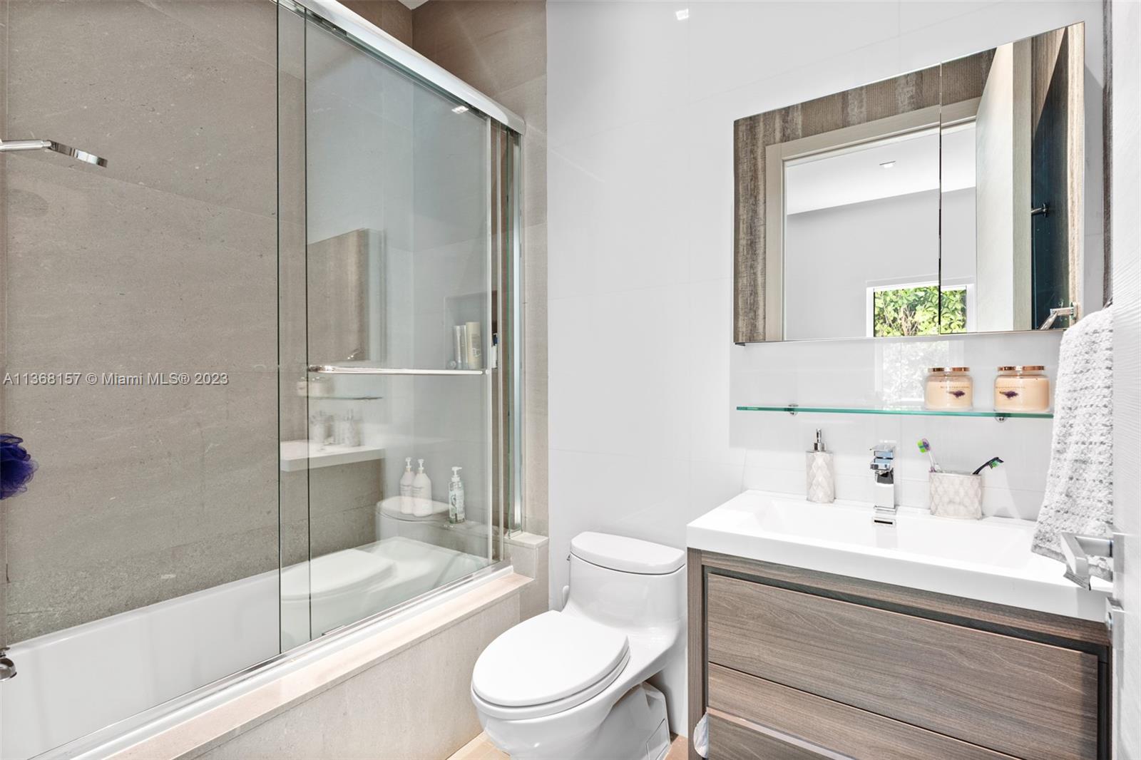 364 Golden Beach Dr, Golden Beach, FL, 33160 United States, 6 Bedrooms Bedrooms, ,6 BathroomsBathrooms,Residential,For Sale,Golden Beach Dr,A11368157