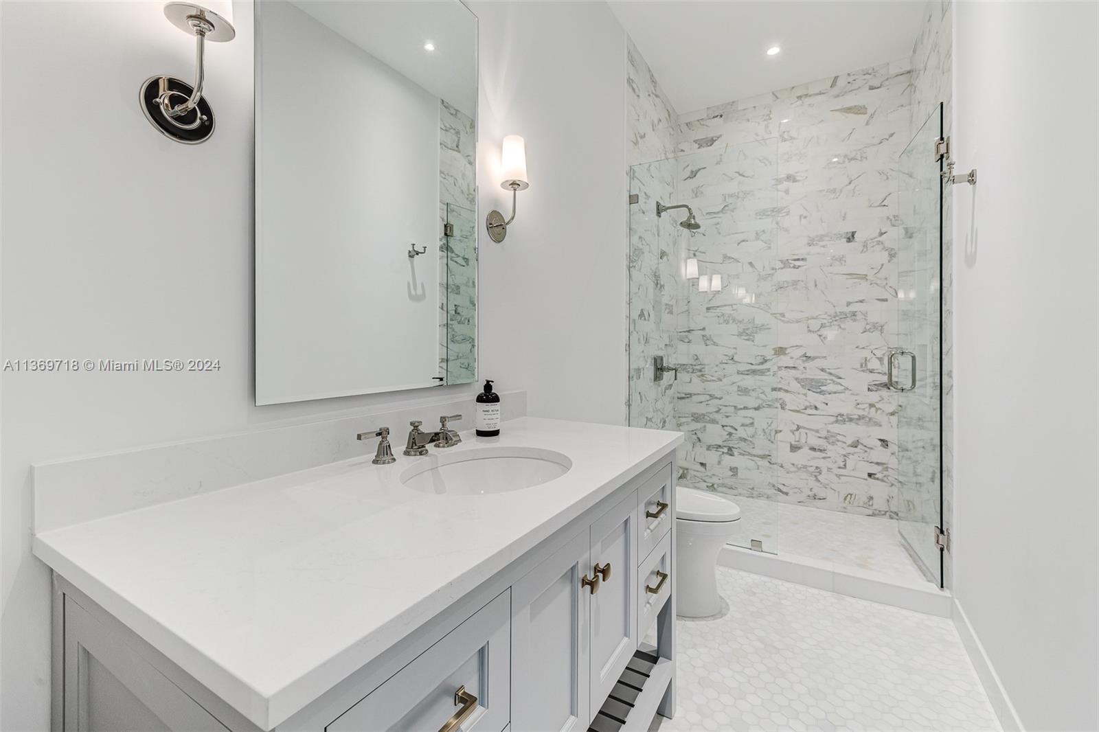 5501 Snapper Creek Rd, Coral Gables, FL, 33156 United States, 6 Bedrooms Bedrooms, ,6 BathroomsBathrooms,Residential,For Sale,Snapper Creek Rd,A11369718