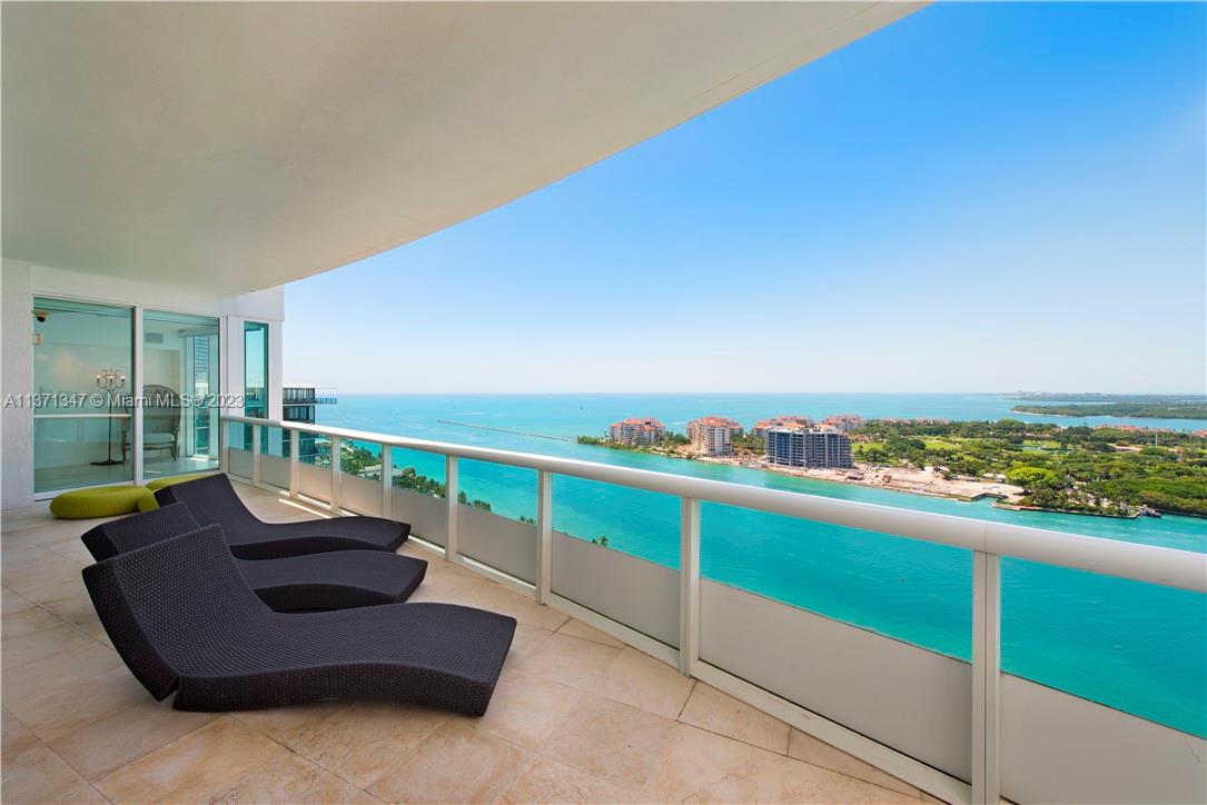 1000 Pointe Drive, Miami Beach, FL, 33139 United States, 3 Bedrooms Bedrooms, ,2 BathroomsBathrooms,Residential,For Sale,Pointe Drive,A11371347