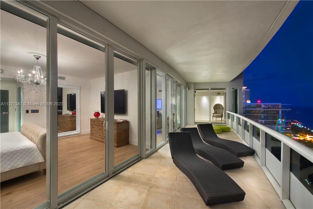 1000 Pointe Drive, Miami Beach, FL, 33139 United States, 3 Bedrooms Bedrooms, ,2 BathroomsBathrooms,Residential,For Sale,Pointe Drive,A11371347