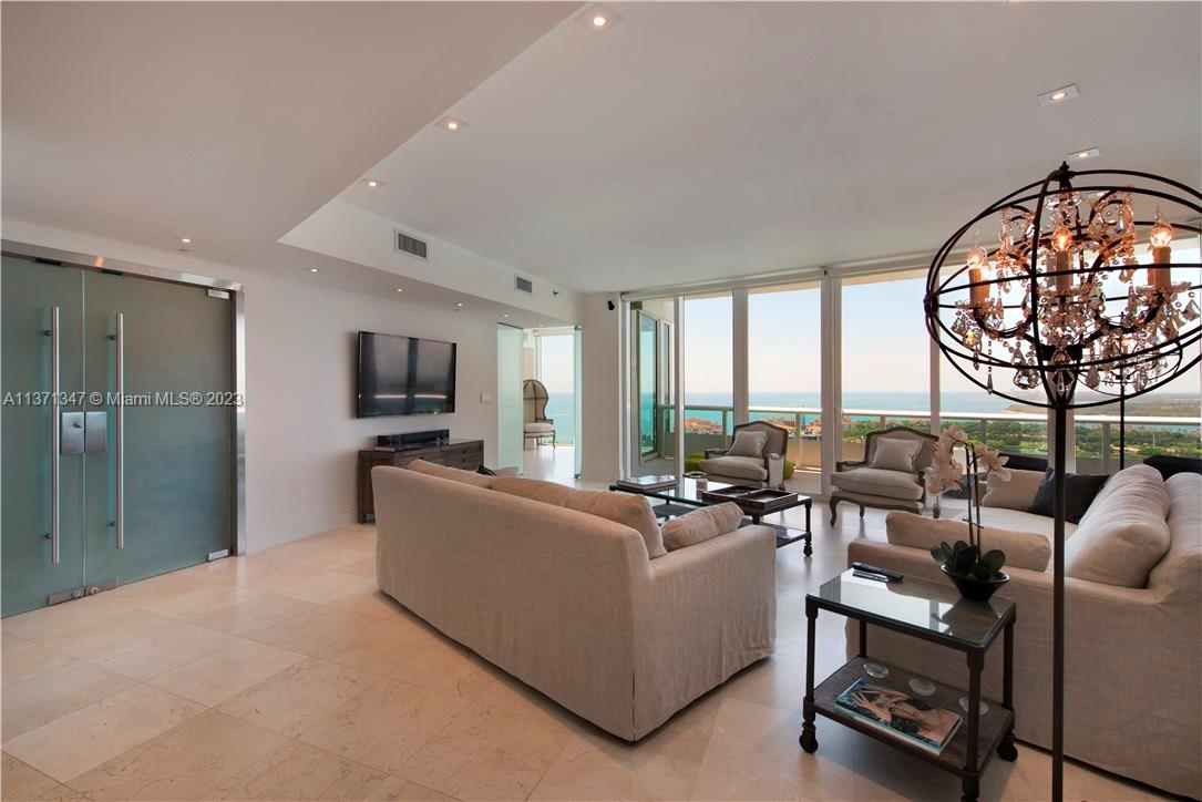 1000 Pointe Drive, Miami Beach, FL, 33139 United States, 3 Bedrooms Bedrooms, ,2 BathroomsBathrooms,Residential,For Sale,Pointe Drive,A11371347