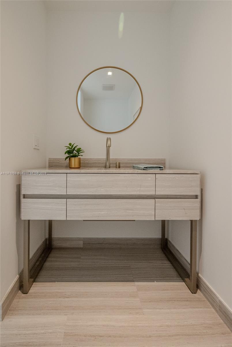 18975 Collins Ave, Sunny Isles Beach, FL, 33160 United States, 2 Bedrooms Bedrooms, ,2 BathroomsBathrooms,Residential,For Sale,Collins Ave,A11371759