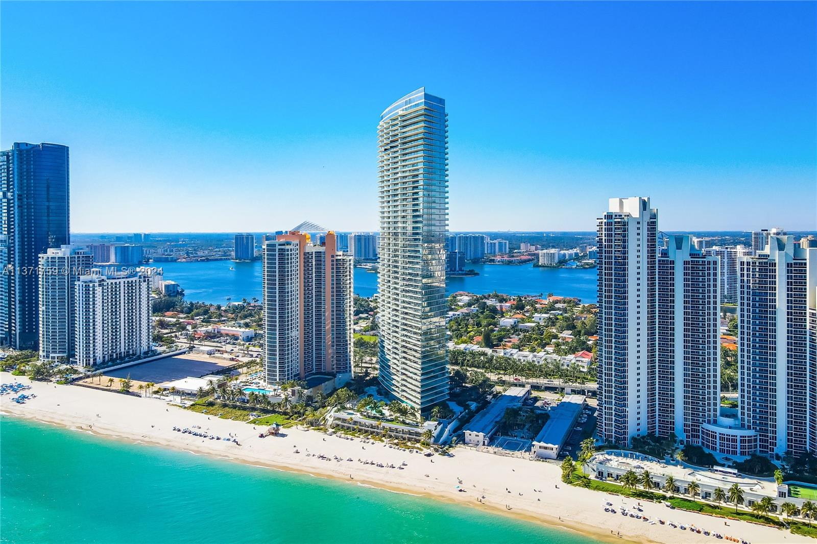 18975 Collins Ave, Sunny Isles Beach, FL, 33160 United States, 2 Bedrooms Bedrooms, ,2 BathroomsBathrooms,Residential,For Sale,Collins Ave,A11371759