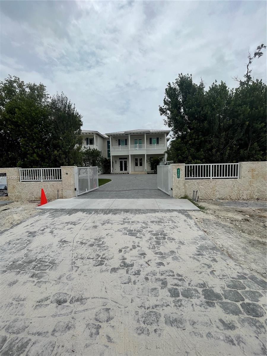 5280 80th St, Miami, FL, 33143 United States, 7 Bedrooms Bedrooms, ,7 BathroomsBathrooms,Residential,For Sale,80th St,A11342062
