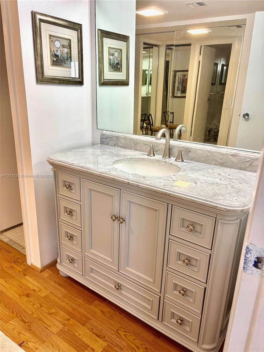 20335 W Country Club Dr 1109, Aventura, FL 33180, 2 Bedrooms Bedrooms, ,2 BathroomsBathrooms,Residential,For Sale,Country Club Dr,A11371133